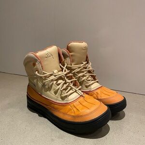 Nike Woodside 2 High - 6.5Y